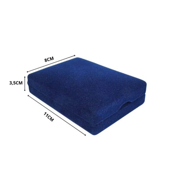 Estojo de veludo 8 x 11 cm com aba azul com as medidas